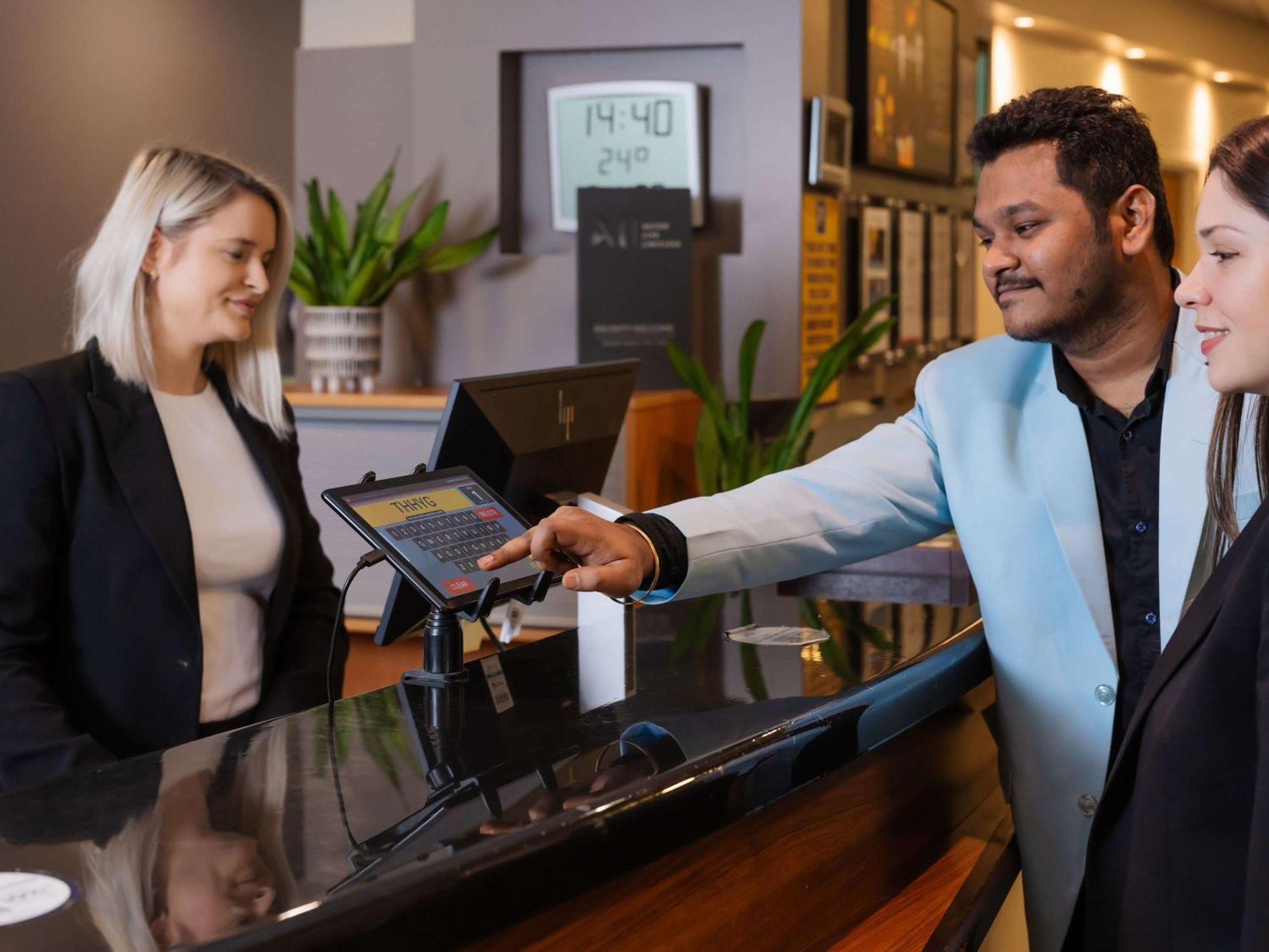 Novotel Milton Keynes Dış mekan fotoğraf