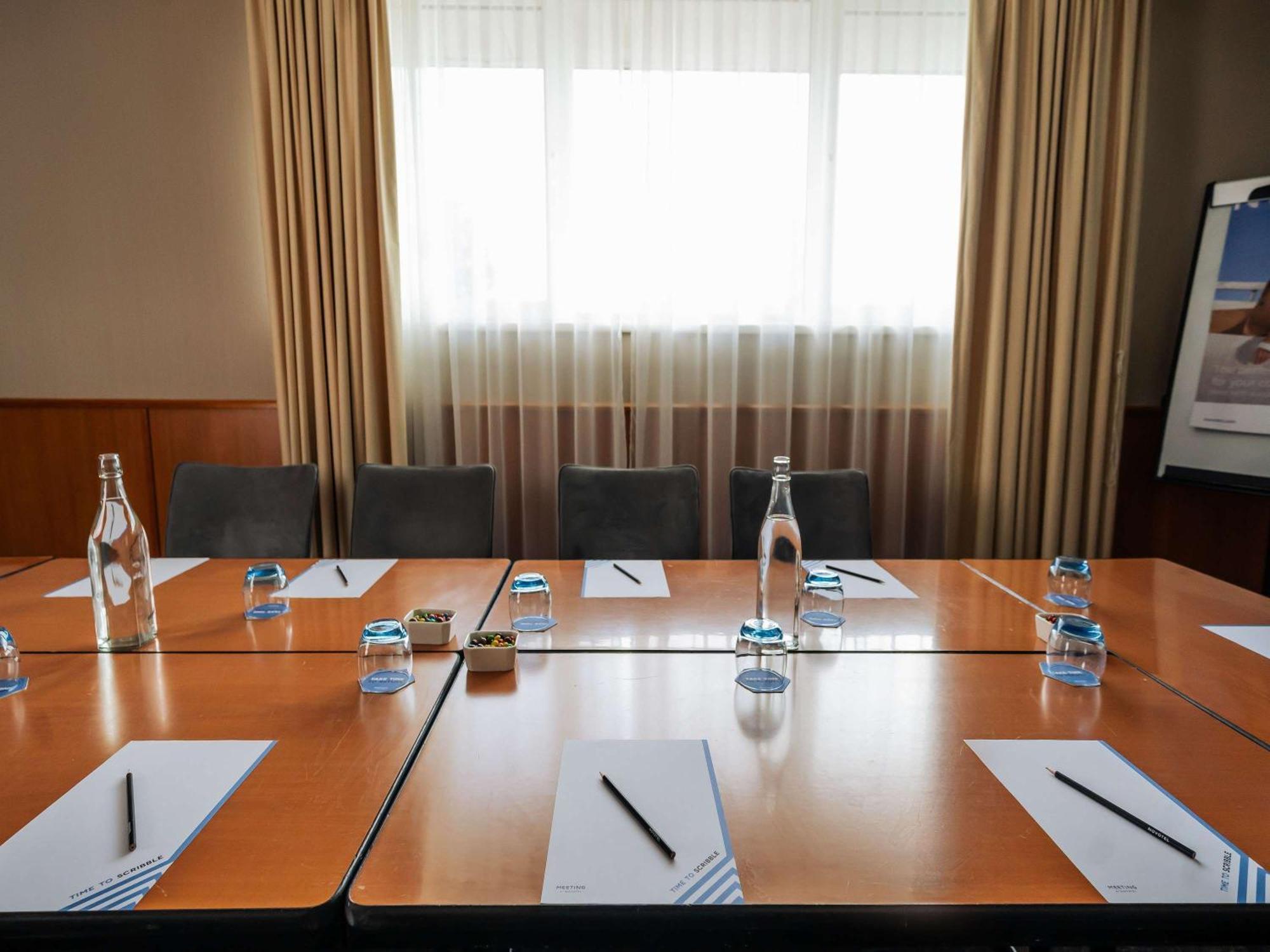 Novotel Milton Keynes Dış mekan fotoğraf